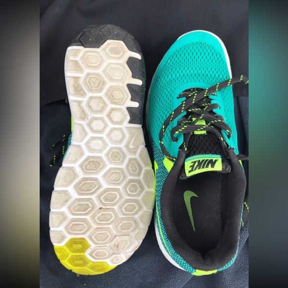 Nike running sneaker 👟 - Picture 2 of 4